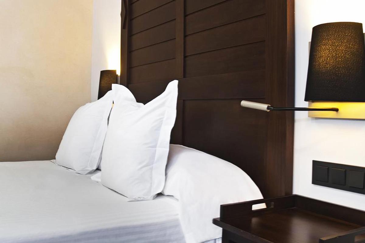 Single Room,249140765:JPEG